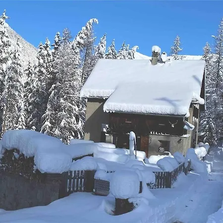 Carolina Gatekeeper's House Holiday home Zernez